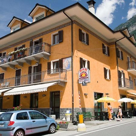 Affittacamere Ca' Fattorini Baceno Exteriör bild